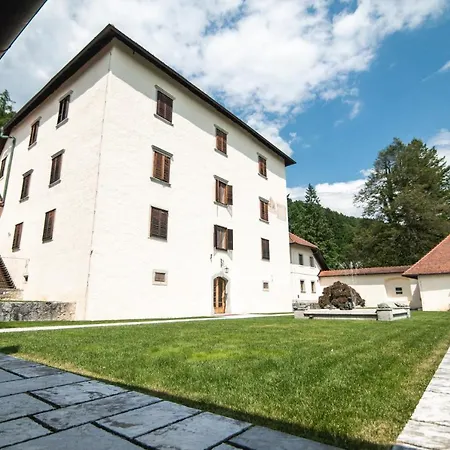 Grad Strmol Villa *
