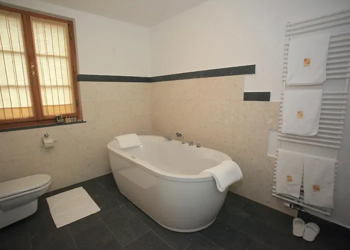 Grad Strmol Cerklje na Gorenjskem