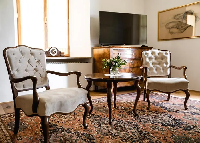 Grad Strmol * Cerklje na Gorenjskem