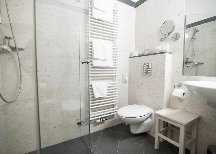 Grad Strmol * Cerklje na Gorenjskem