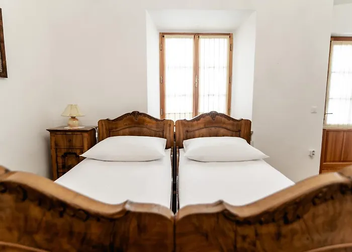 Grad Strmol * Cerklje na Gorenjskem